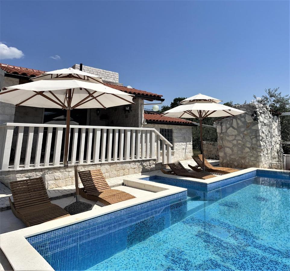 Flamingo - House With Private Pool Villa Gornji Seget Bagian luar foto