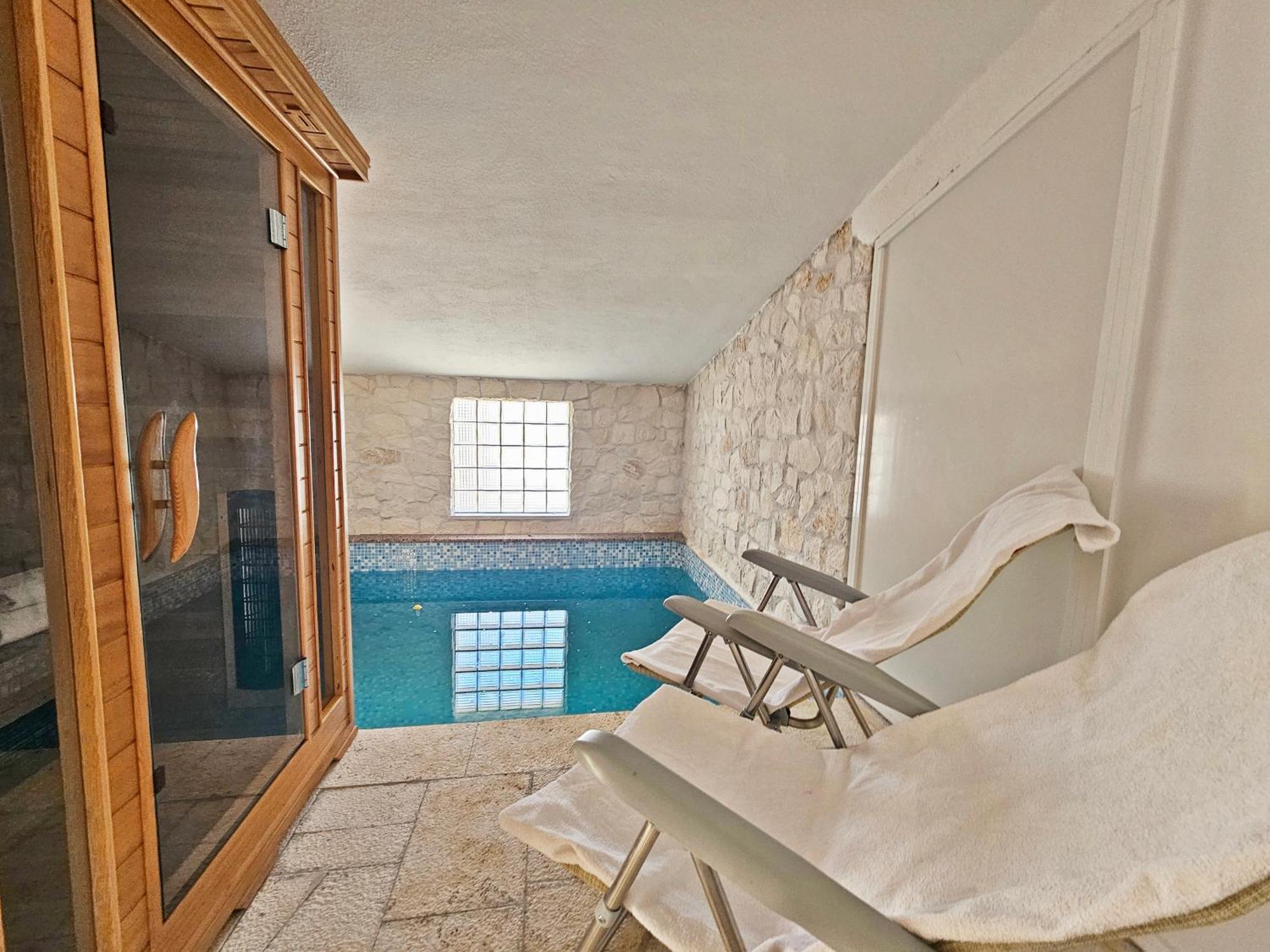 Flamingo - House With Private Pool Villa Gornji Seget Bagian luar foto