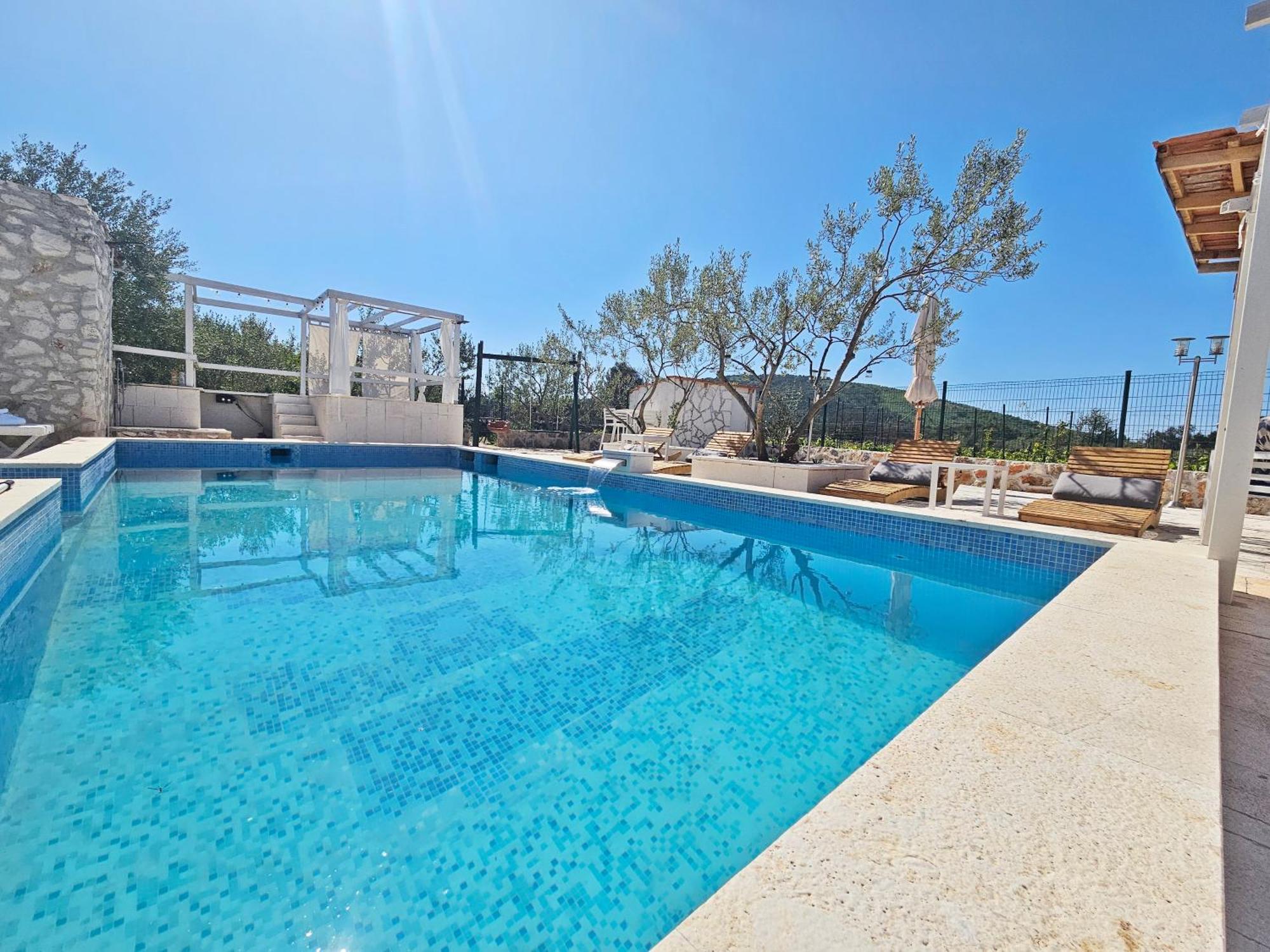 Flamingo - House With Private Pool Villa Gornji Seget Bagian luar foto