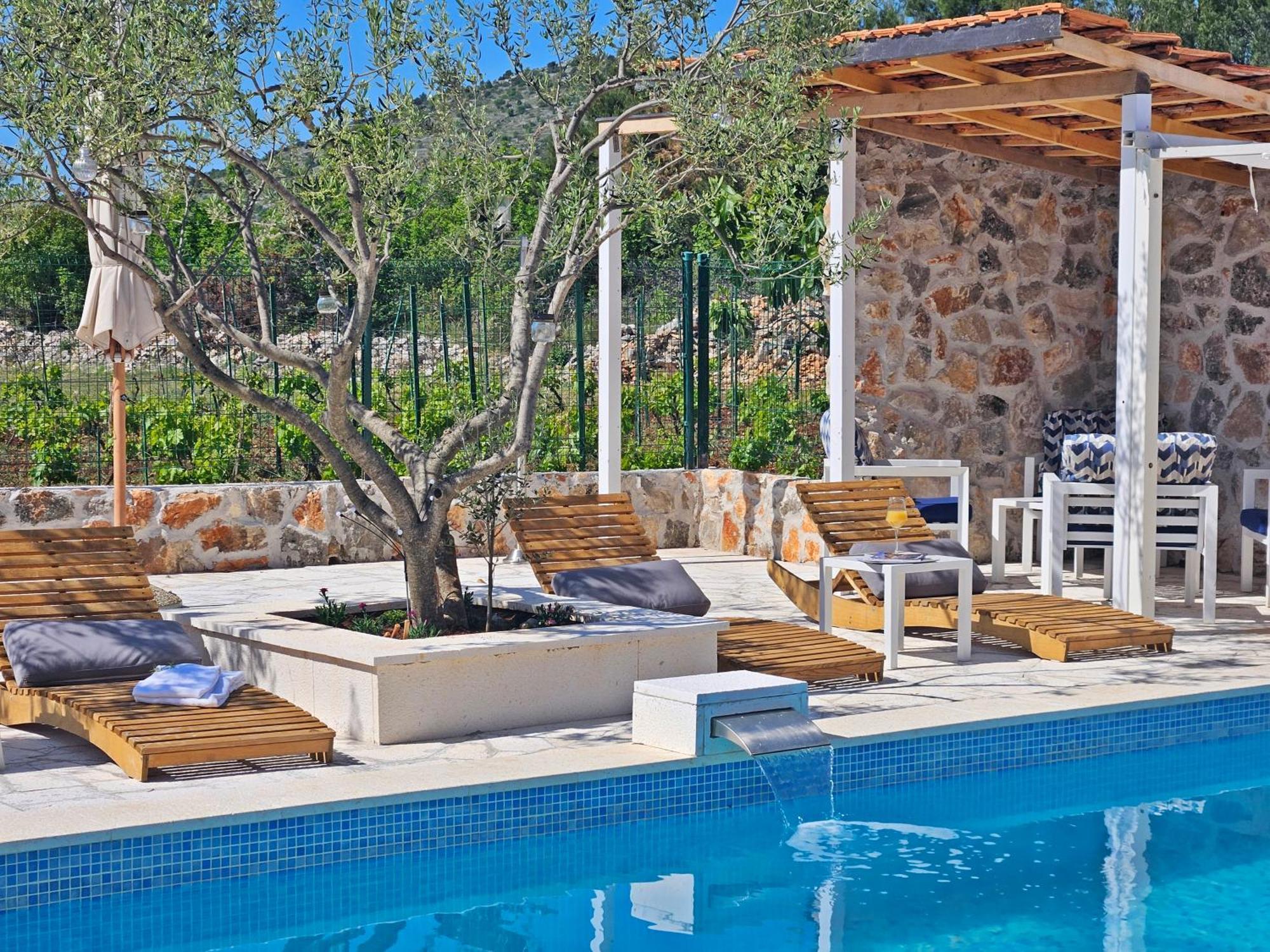 Flamingo - House With Private Pool Villa Gornji Seget Bagian luar foto